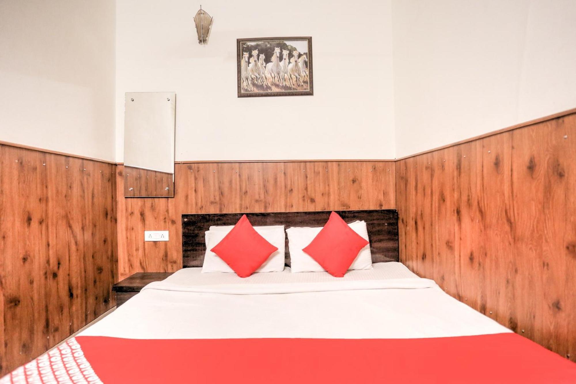 Hotel O Shri Sai Guest House เดลี ภายนอก รูปภาพ