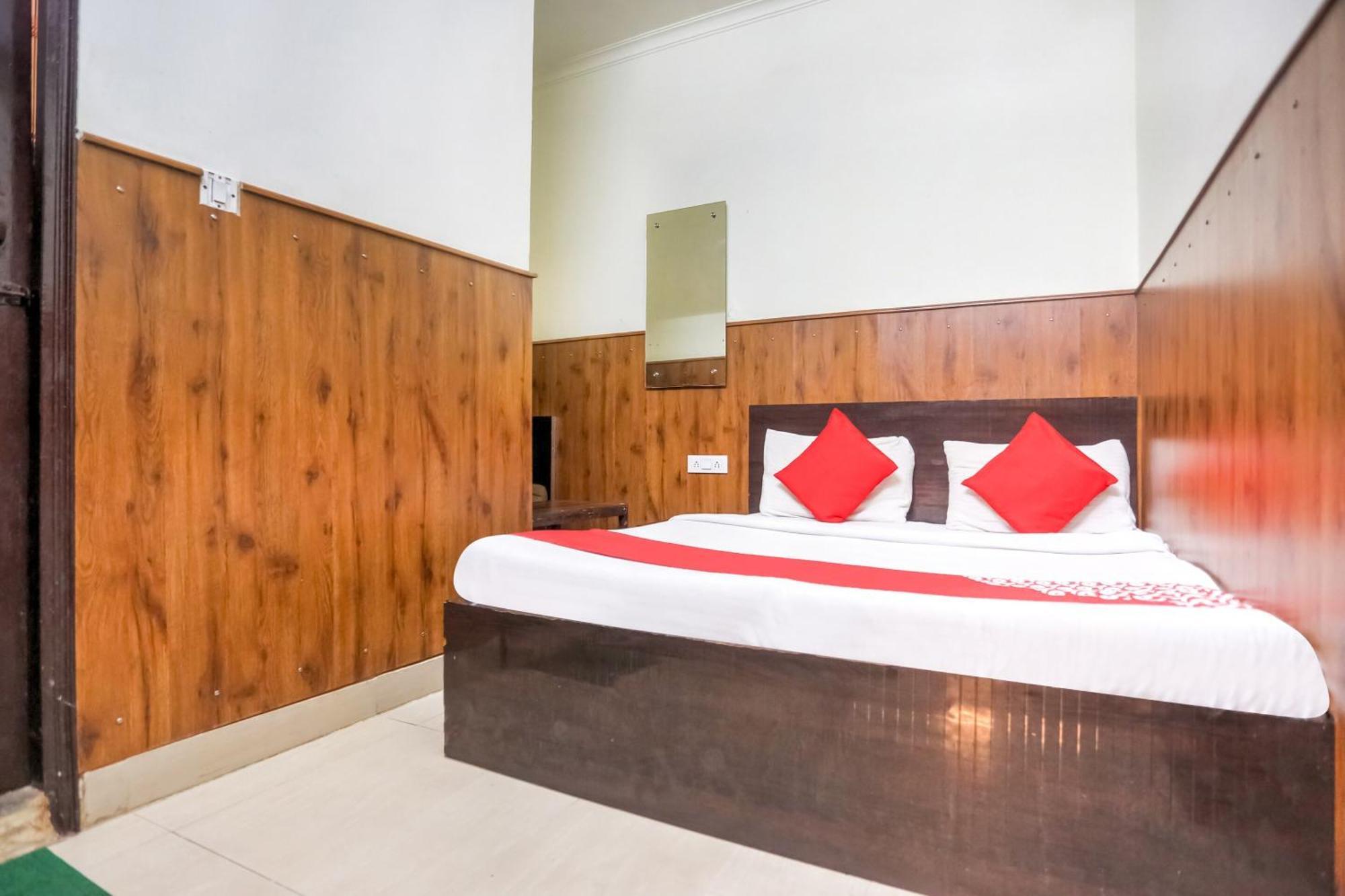 Hotel O Shri Sai Guest House เดลี ภายนอก รูปภาพ