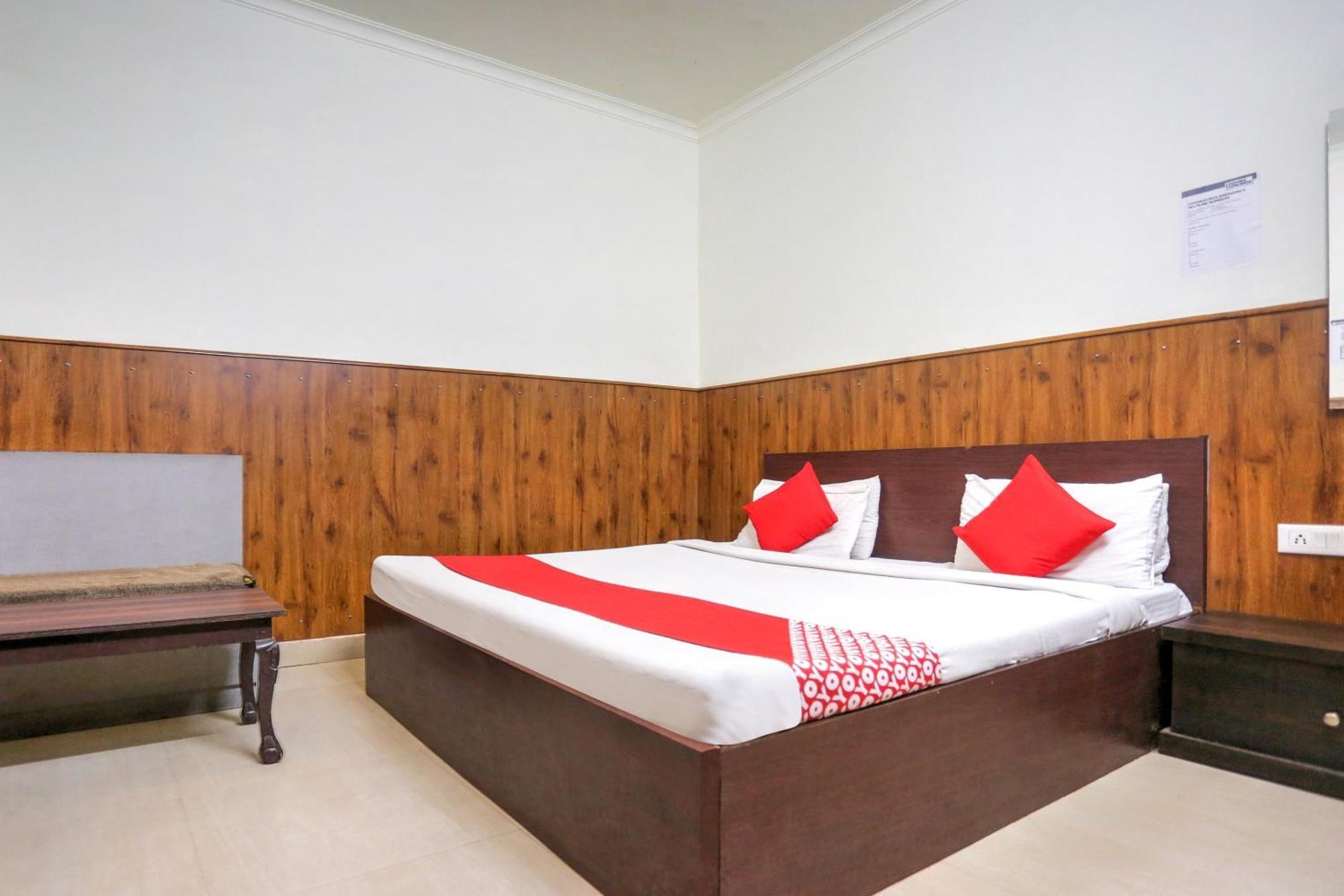 Hotel O Shri Sai Guest House เดลี ภายนอก รูปภาพ